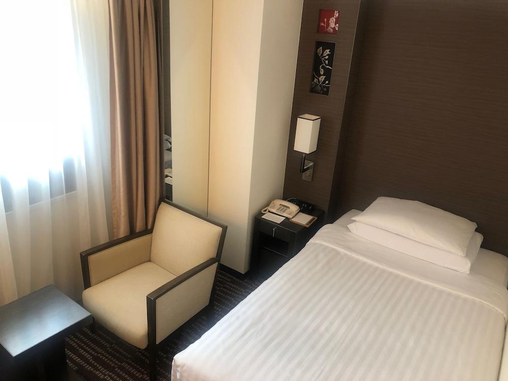 Courtyard By Marriott Tokyo Ginza Hotel Exterior photo