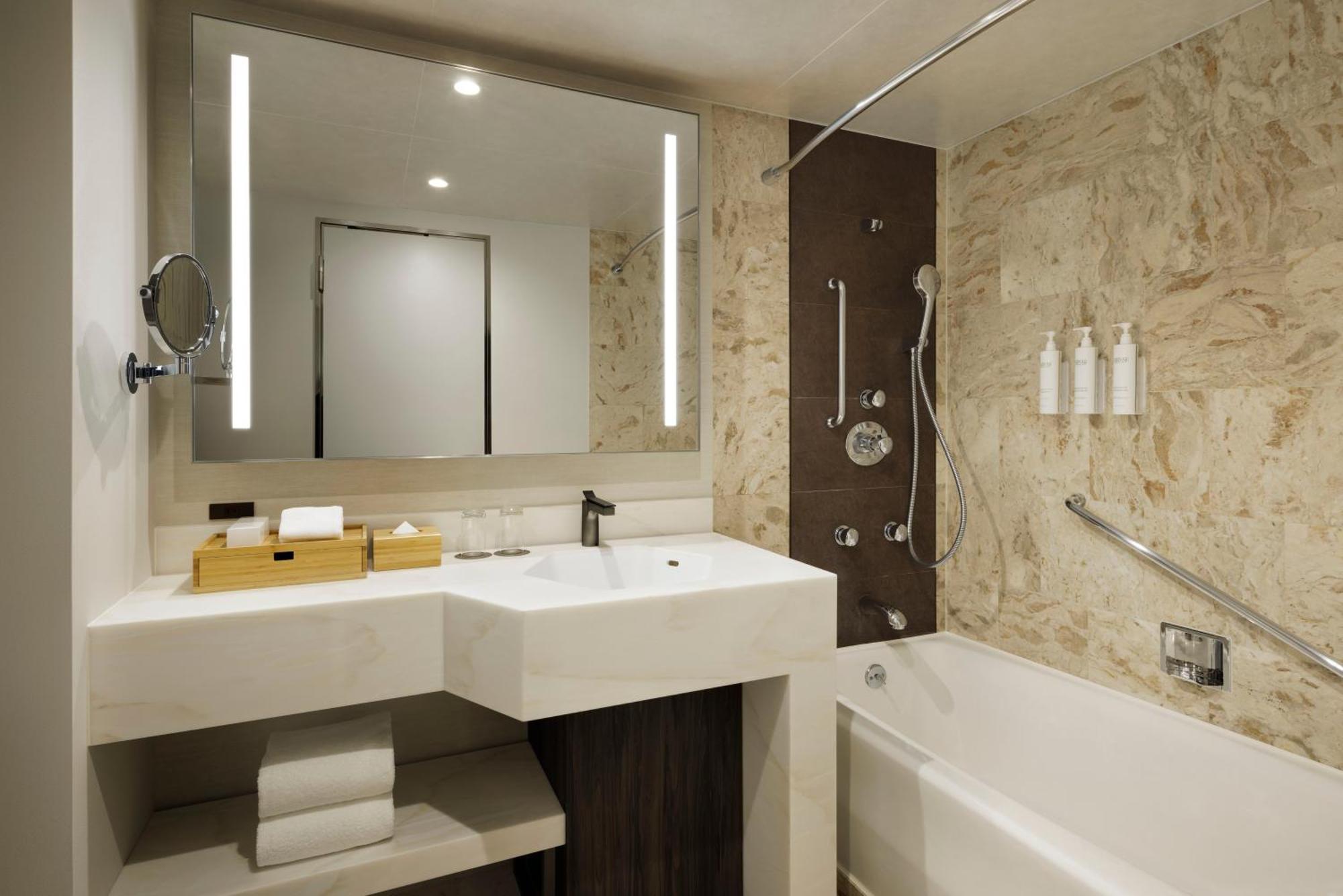 Courtyard By Marriott Tokyo Ginza Hotel Exterior photo