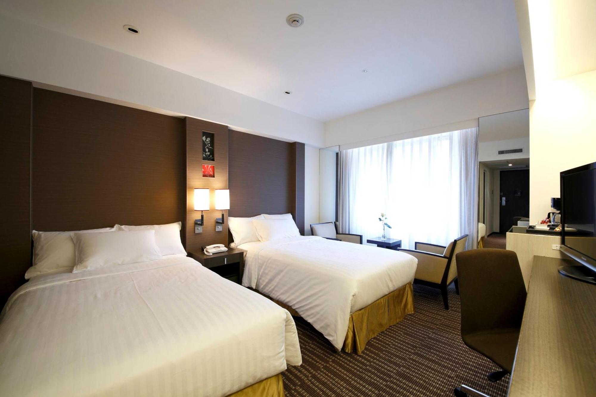 Courtyard By Marriott Tokyo Ginza Hotel Exterior photo